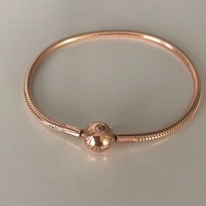 Rose Gold Pandora Beacelet